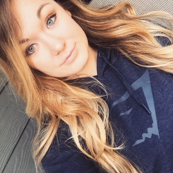 Meet your Posher, Audrey - Picture 1 of 1